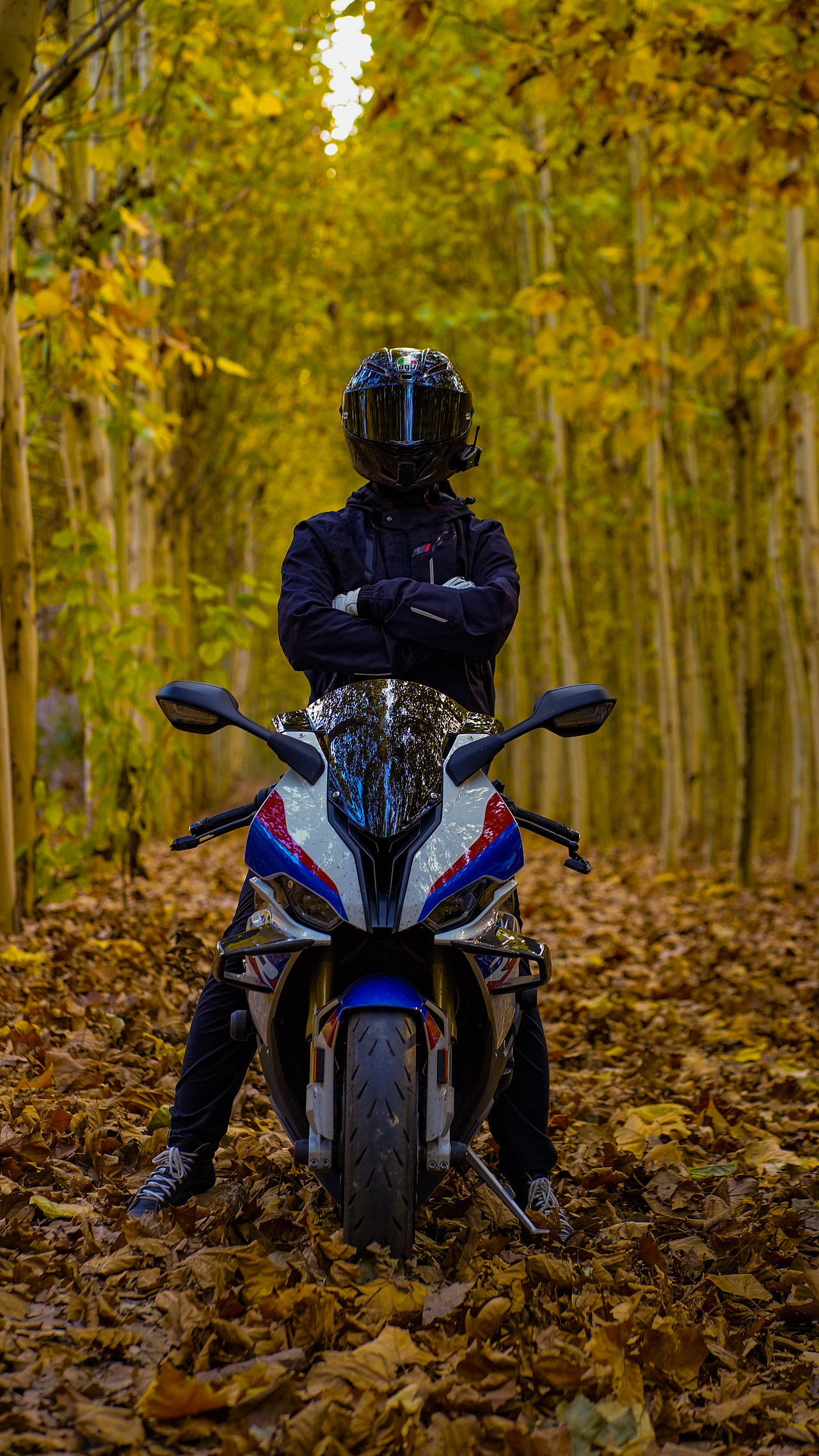 摄影｜秋日机车🍂酷爱风和自由（图ZMzIxMzY4ODA0） - 风光摄影 - 站酷设计师王岸琴原创素材 - 站酷ZCOOL