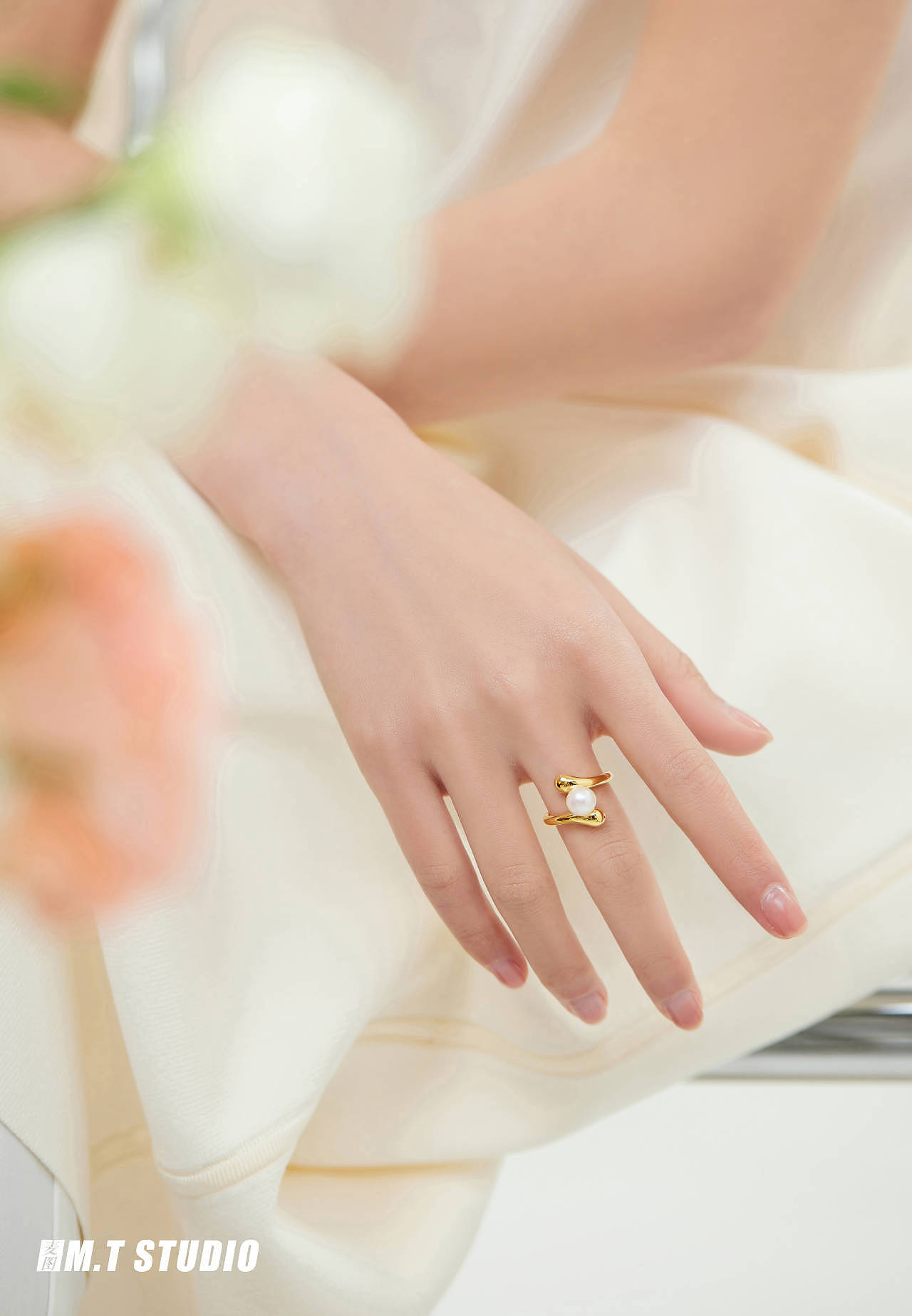 产品摄影 小众饰品 无头风项链耳饰模特拍摄作品展示（图ZMzMxNTE2ODI0） - 产品摄影 - 站酷设计师义乌麦图摄影官网原创素材 - 站酷ZCOOL