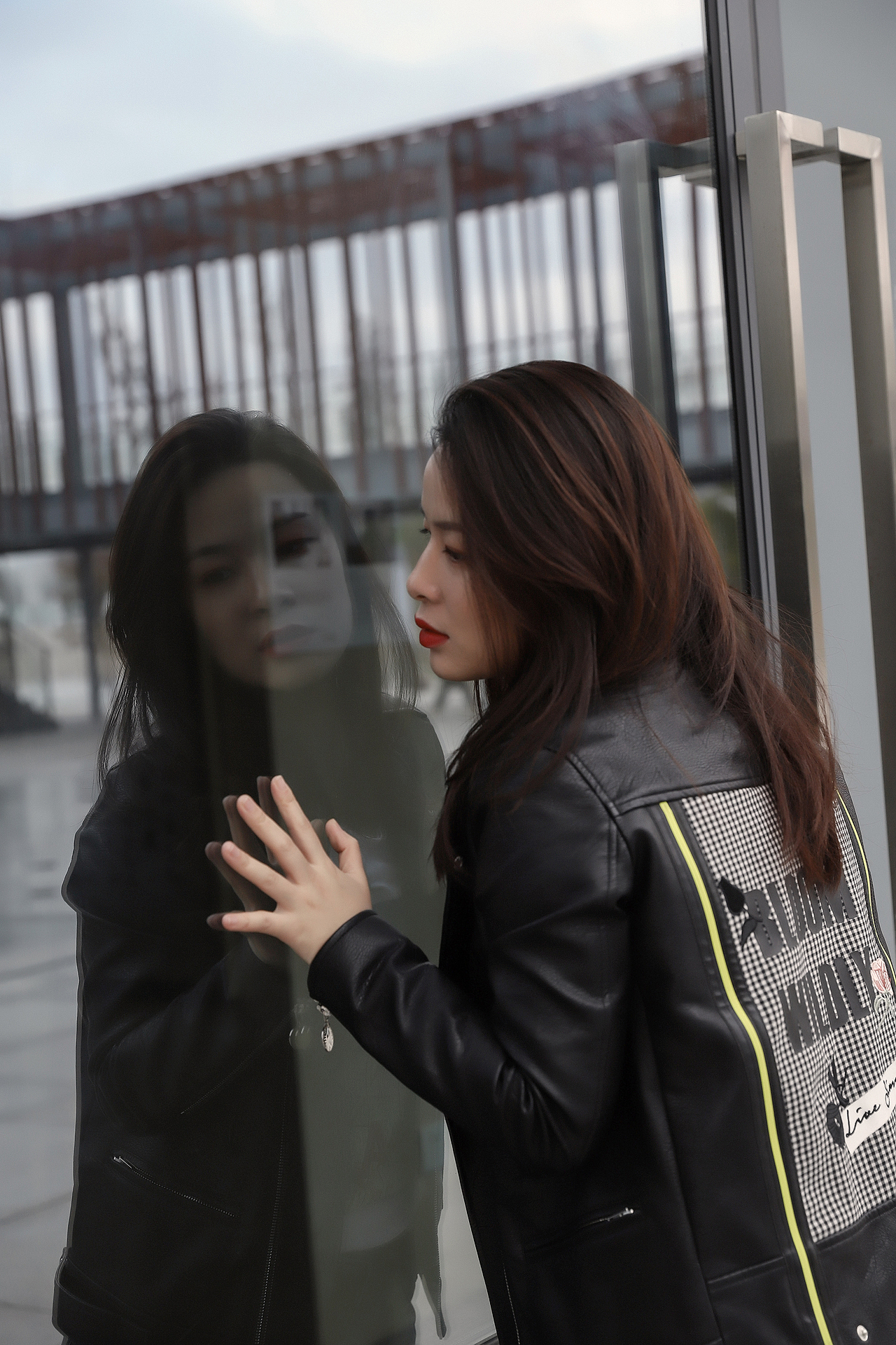 镜子里的另一个你