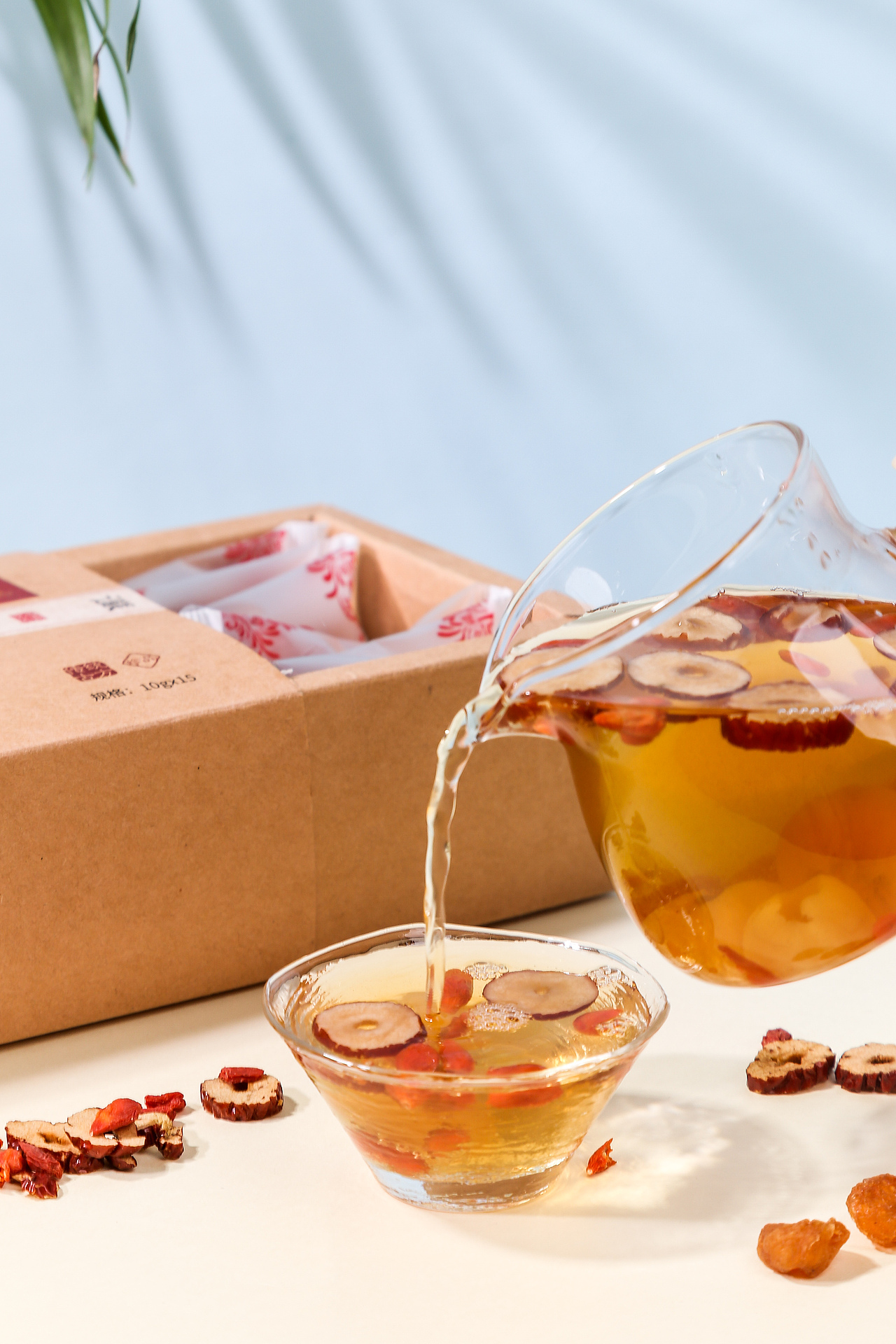 桂圆红枣枸杞茶