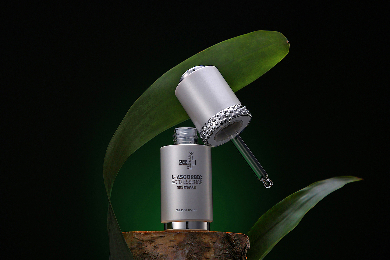 很久没发图了，发组前段时间拍摄的化妆品场景图、