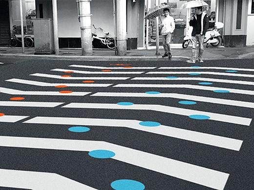 黑白相间的斑马线，也玩出了新花样？