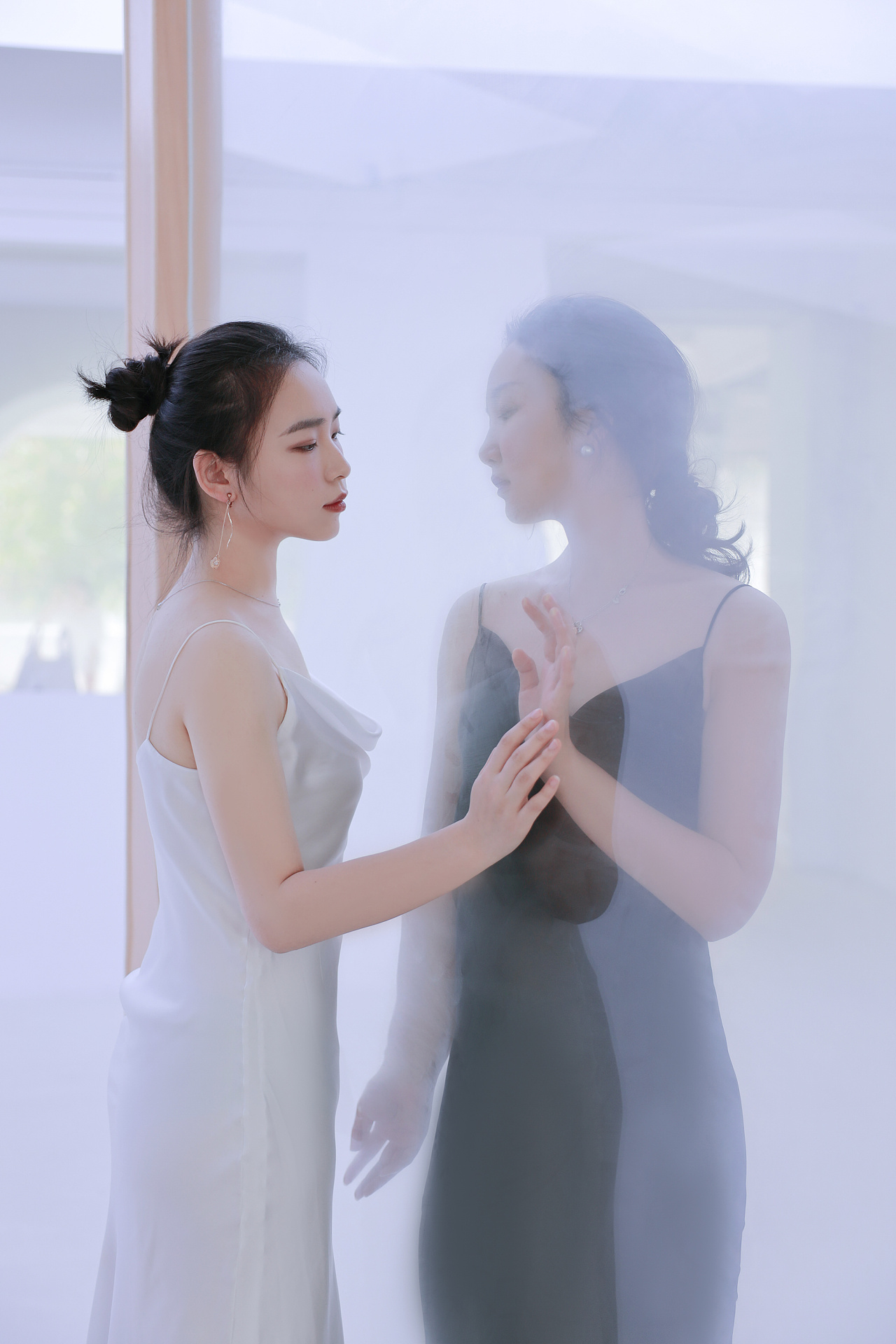 两生花极简清新风格闺蜜写真