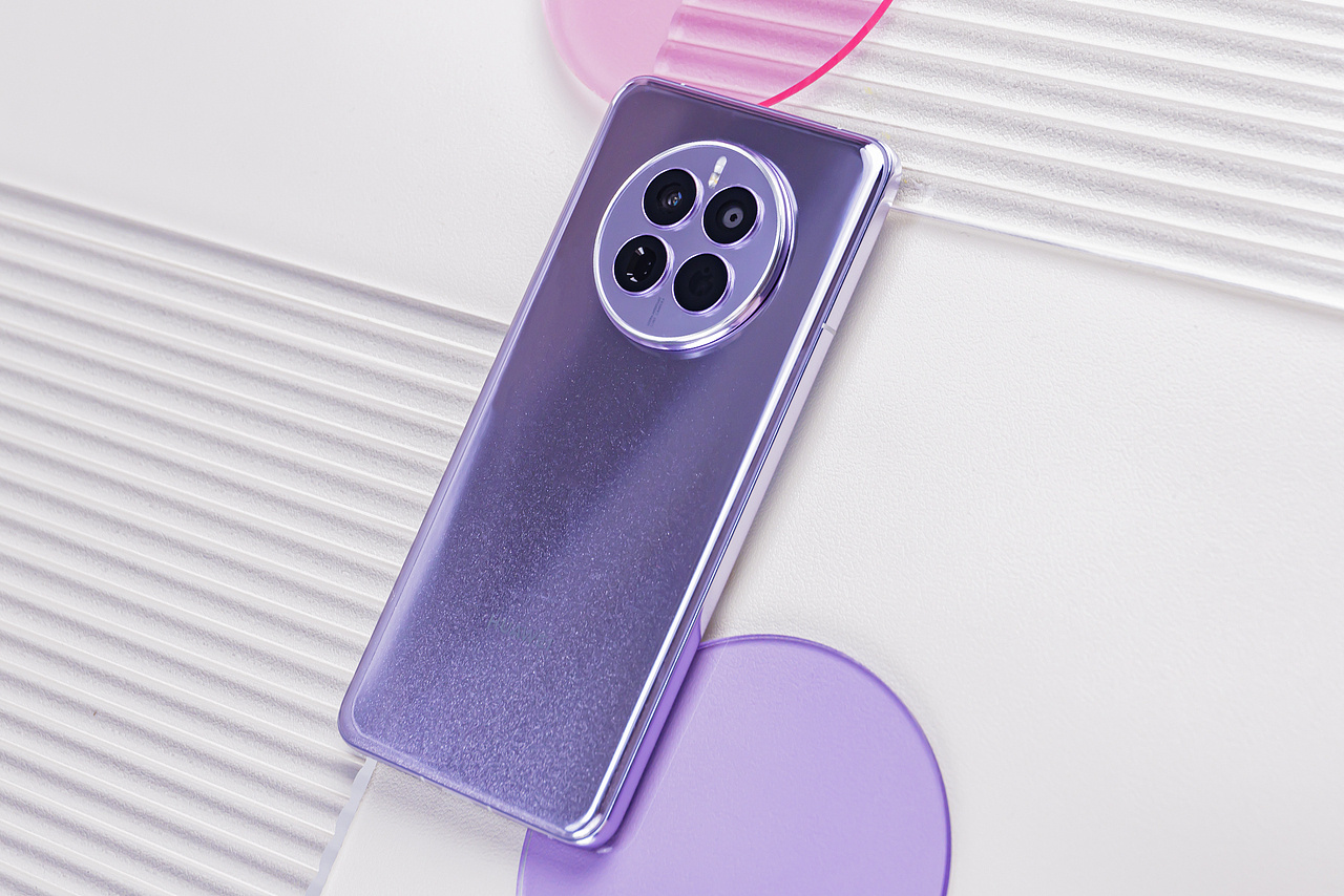 华为Mate50E流光紫图赏