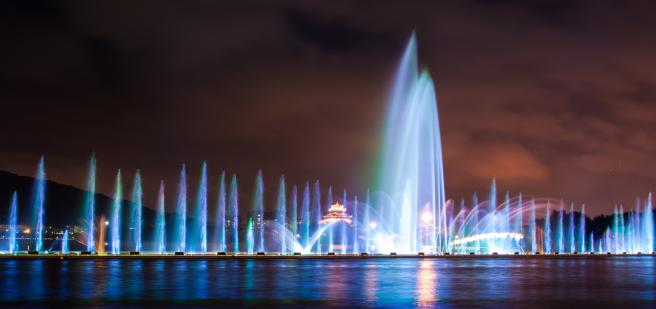 喷泉（图ZMzE5MDY4ODA=） - 风光摄影 - 站酷设计师UU视觉设计原创素材 - 站酷ZCOOL