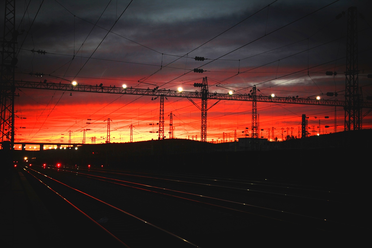 夜晚的准东铁路