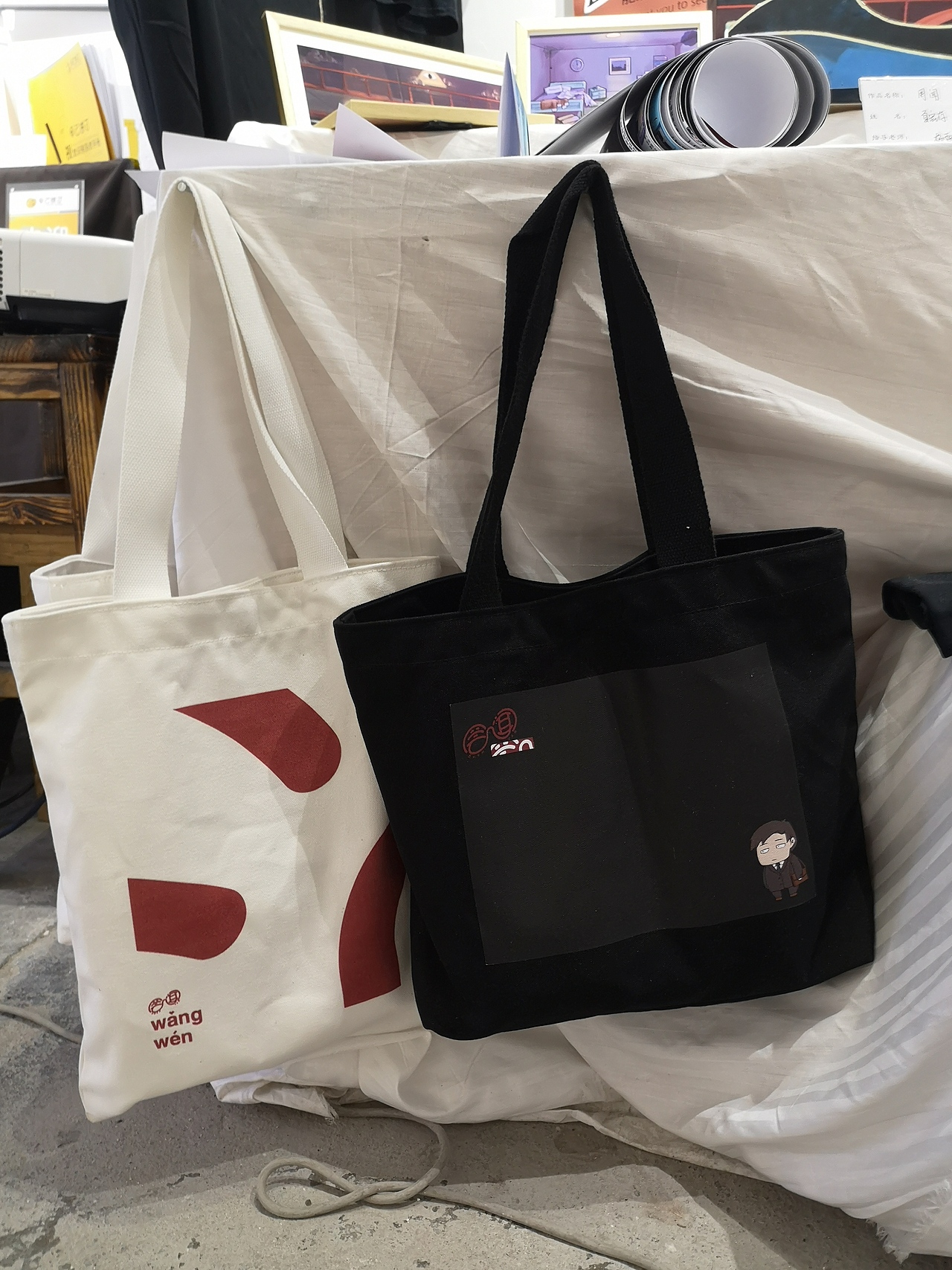 作品名:《惘闻》 作者:夏宏存 许凌峰 院系:美术系