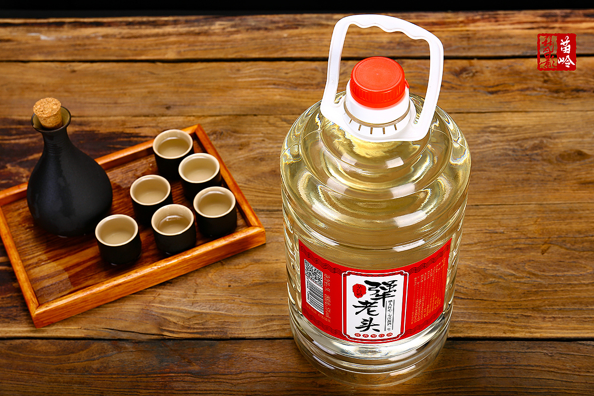 犟老头酱香型桶装白酒