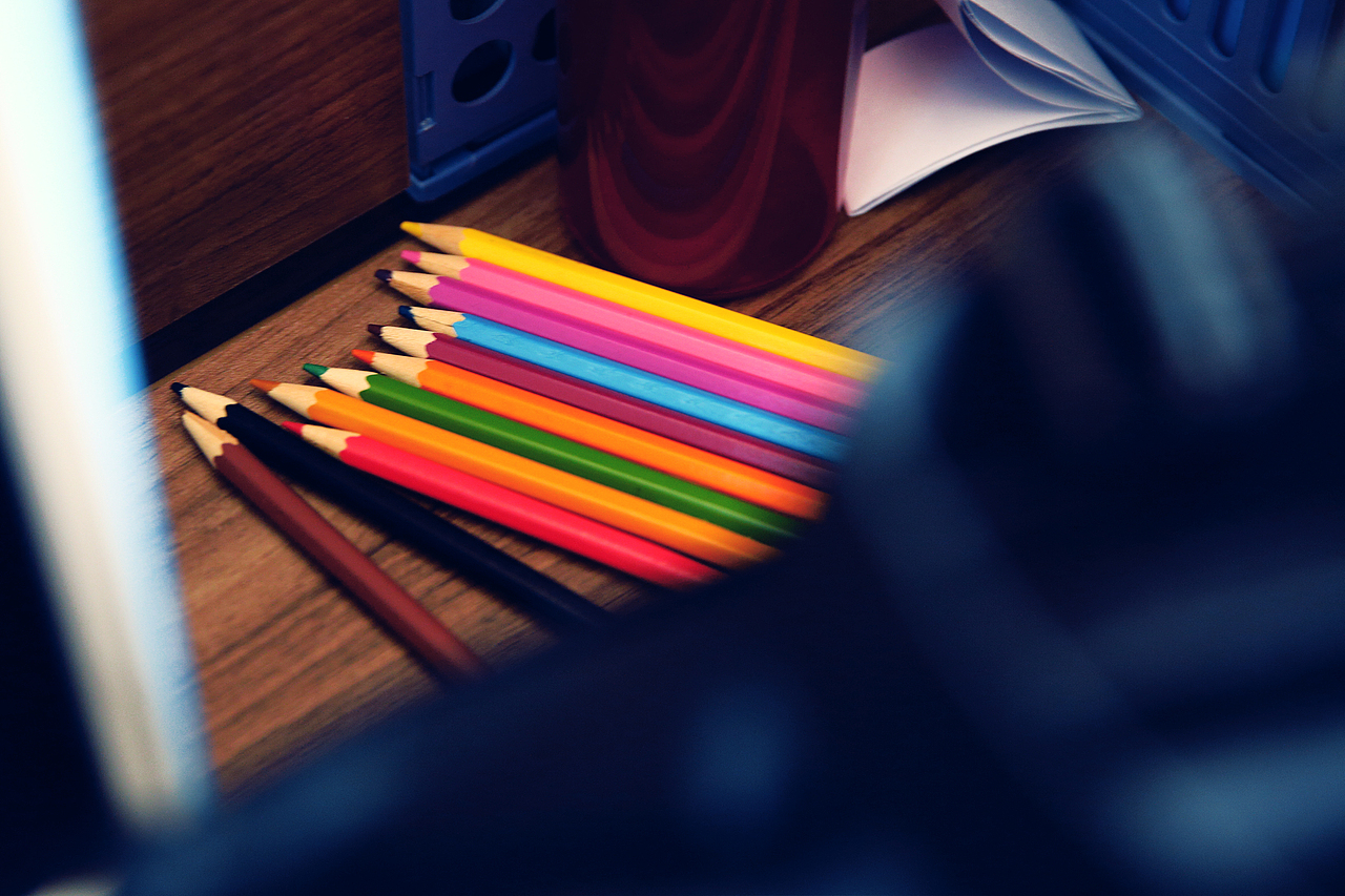 办公桌上（图ZNjE0MzQzNDQ=） - 产品摄影 - 站酷设计师木童骑牛原创素材 - 站酷ZCOOL