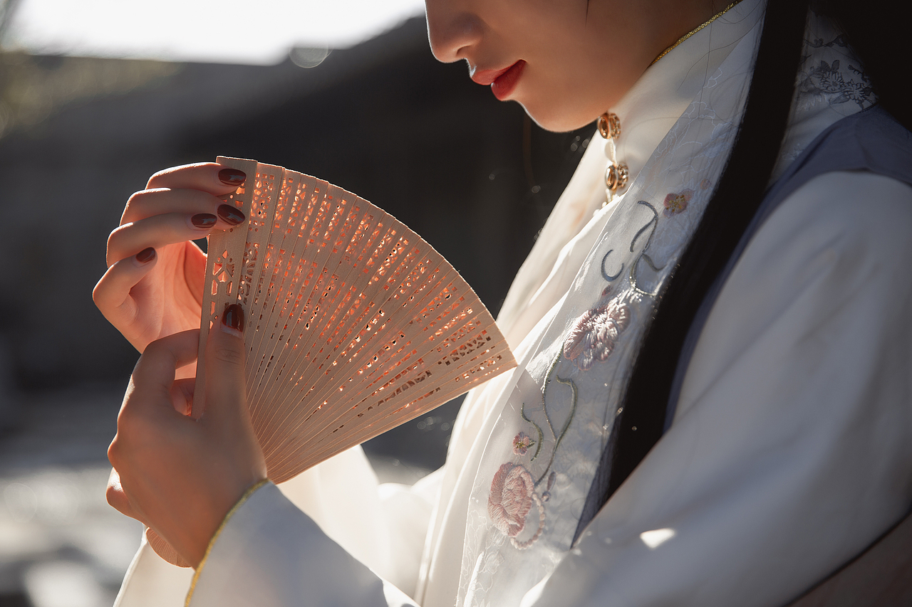 青山见我应如是