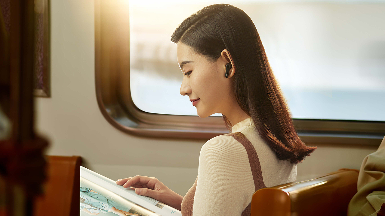 图拉斯 耳机拍摄