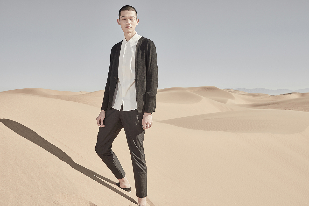 沙漠服装片修图（图ZMTc3ODk0ODA0） - 修图/后期 - 站酷设计师摄影师刘杨原创素材 - 站酷ZCOOL