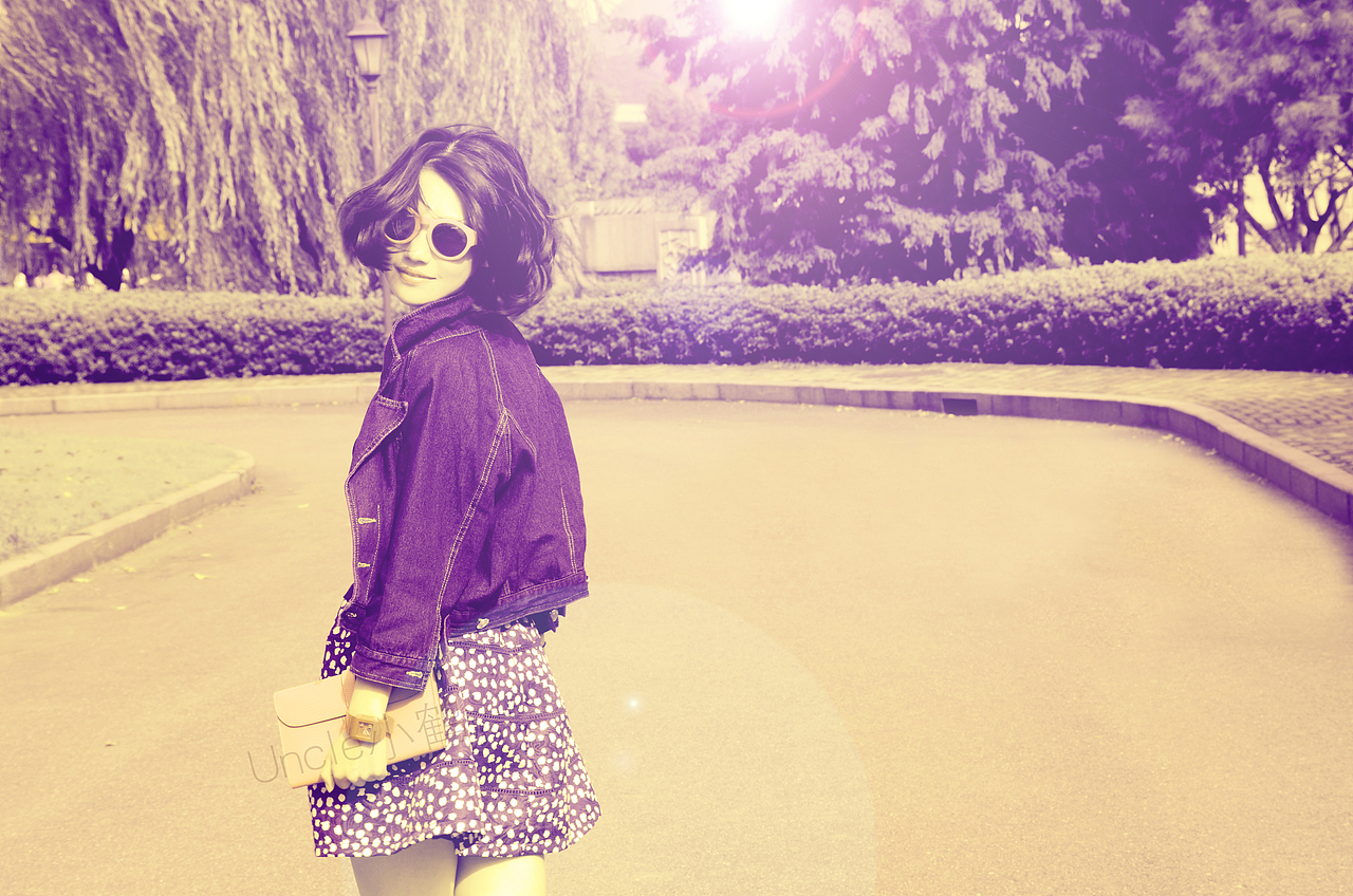 分享收藏海报跳舞的机器人震感舞天降大任日常风景海报ps ae照片改日