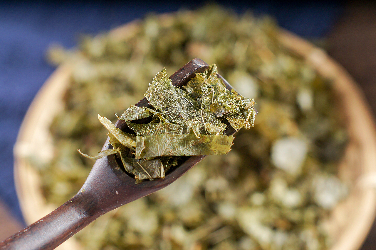 中藥材產(chǎn)品拍攝 淫羊藿拍攝（圖ZMjIzNDQ1NzIw） - 產(chǎn)品攝影 - 站酷設(shè)計(jì)師happytang3607原創(chuàng)素材 - 站酷ZCOOL