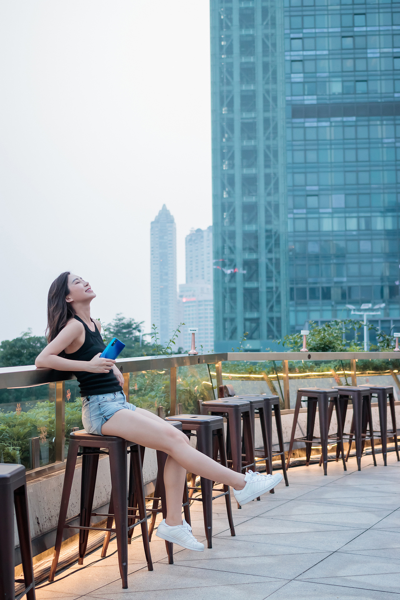 vivo S1 Pro钟情蓝&小姐姐上手