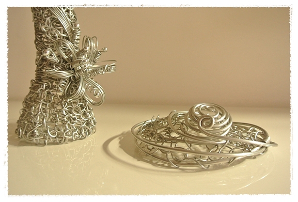 鋁線創作-婀娜娃娃