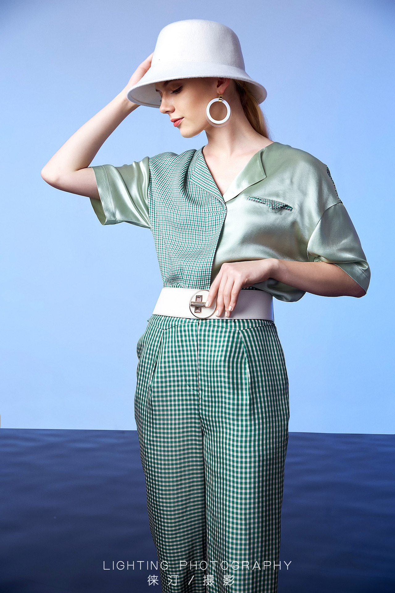 服装摄影,时尚女装拍摄, 水下场景摄影