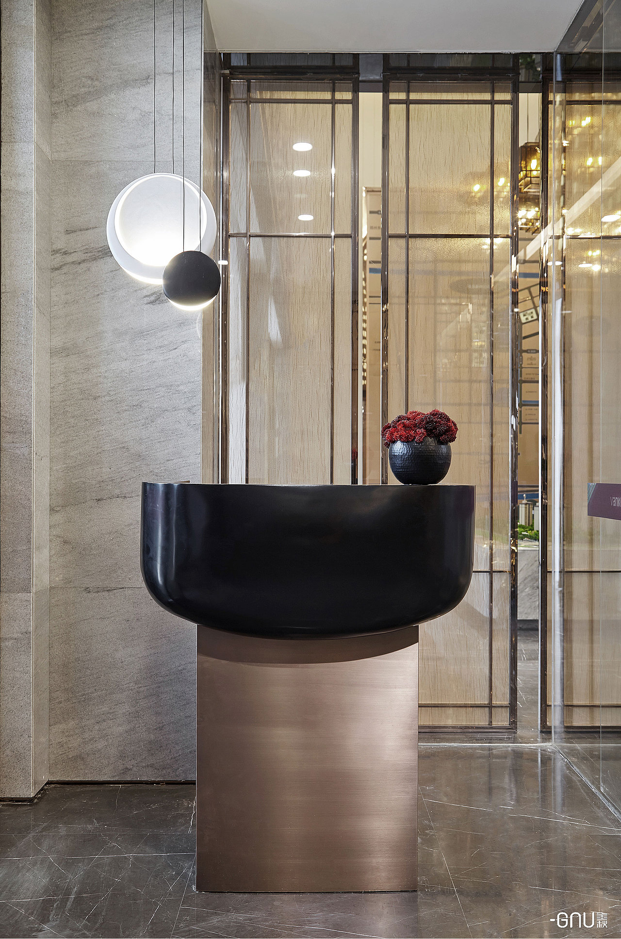 
<br>世间所有的相遇，都是久别重逢。<br>在传承东方美学框架之上，在东西方文化碰撞中，我们看到，一个精睿阶层，他们有温文儒雅的礼度，独具文化鉴赏力和审美力，怀抱对过去的重温与铭记，怀抱对未来的畅想与人居探索的执念。