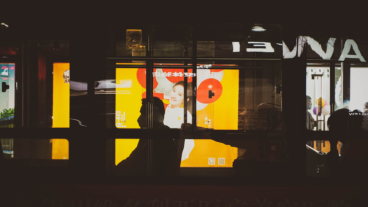 街拍|雨后小城（图ZMjA1NzM5NDE2） - 人文/纪实摄影 - 站酷设计师wasabi安安安琪原创素材 - 站酷ZCOOL