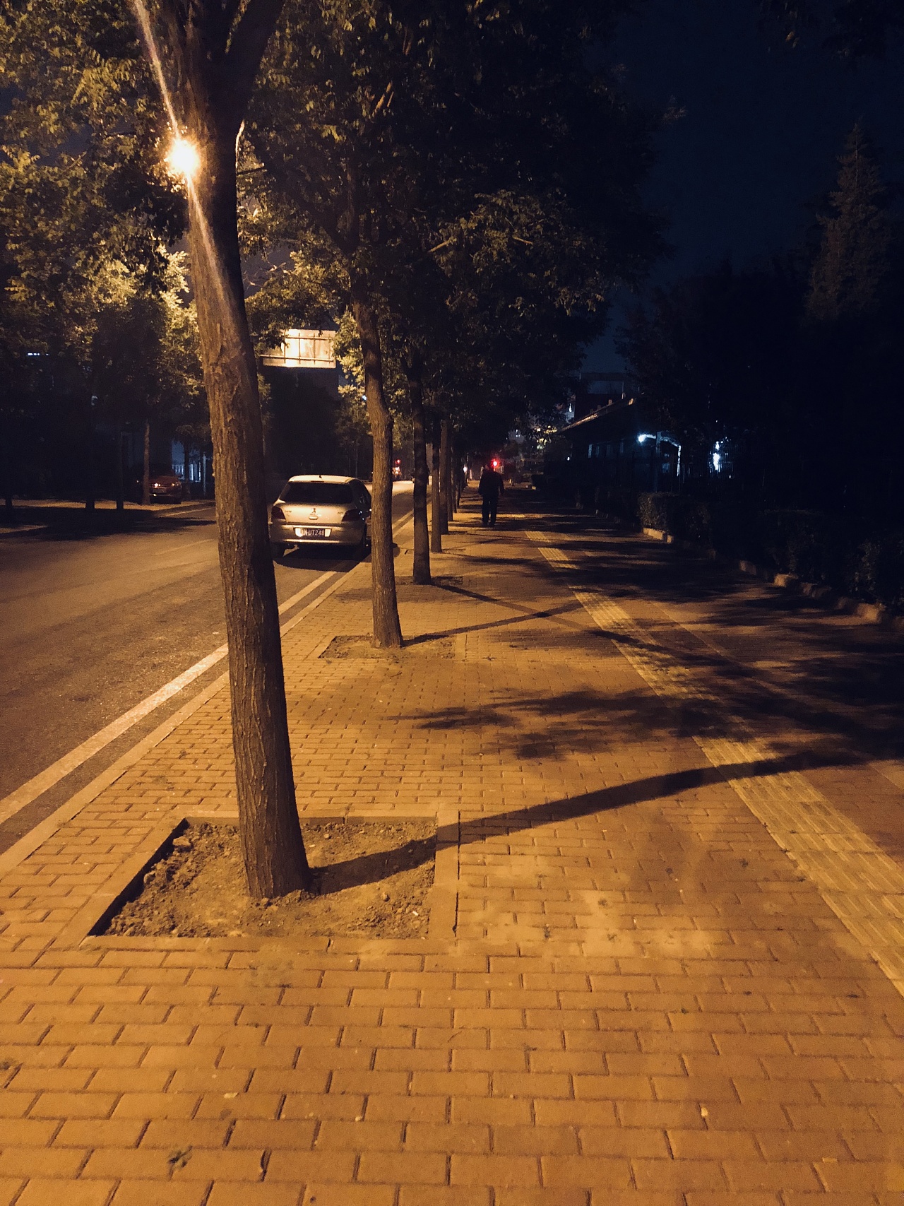 午夜的灯光,并不是你想的那样