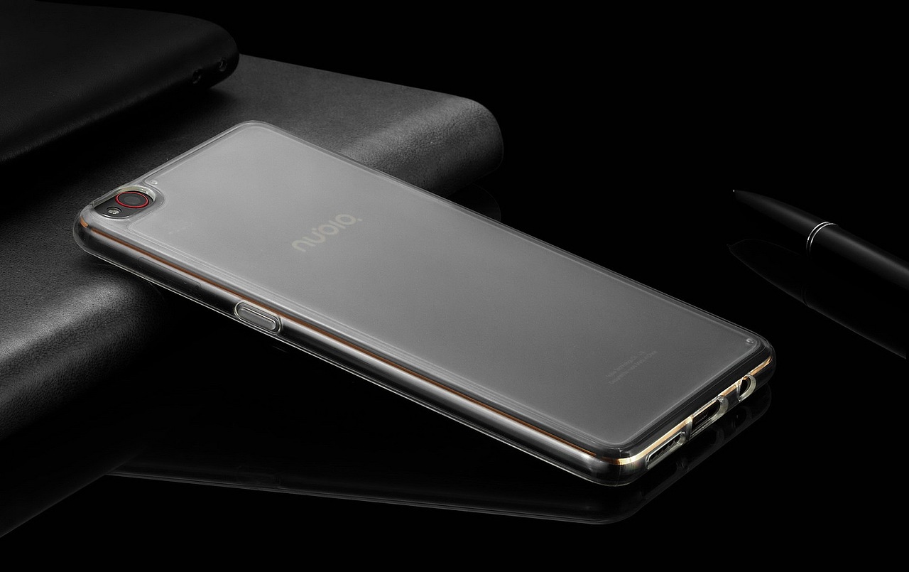 一些手机壳（图ZNzQzNjUxMTY=） - 产品摄影 - 站酷设计师摄影师EricWong原创素材 - 站酷ZCOOL