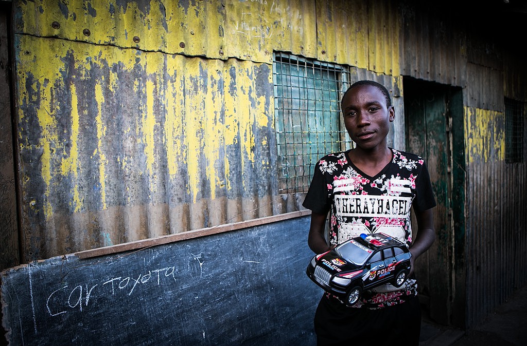 Benson Njoroge
&lt;br&gt;17岁&lt;br&gt;&lt;br&gt;Benson是这个孤儿院的老大哥了，17岁的他比Ken还大几个月，他想成为一个大的政治人物，能够有一个自己的家庭，还能开自己的车。我想真的你成了大人物，就不用自己开车了。