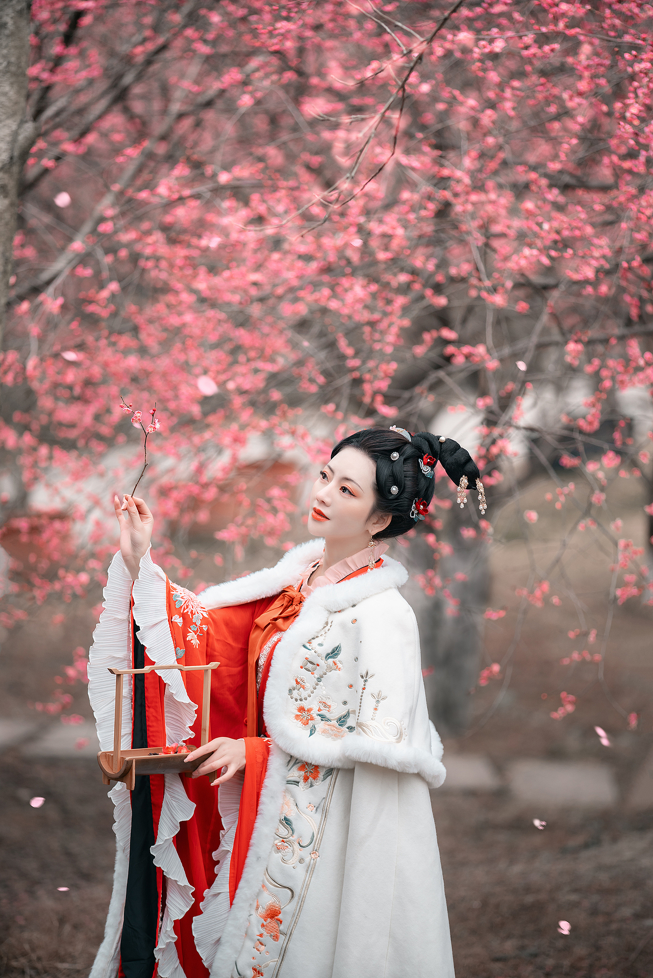 惹春风（图ZMzMxMjA5MjM2） - 人像摄影 - 站酷设计师摄影师不可说原创素材 - 站酷ZCOOL