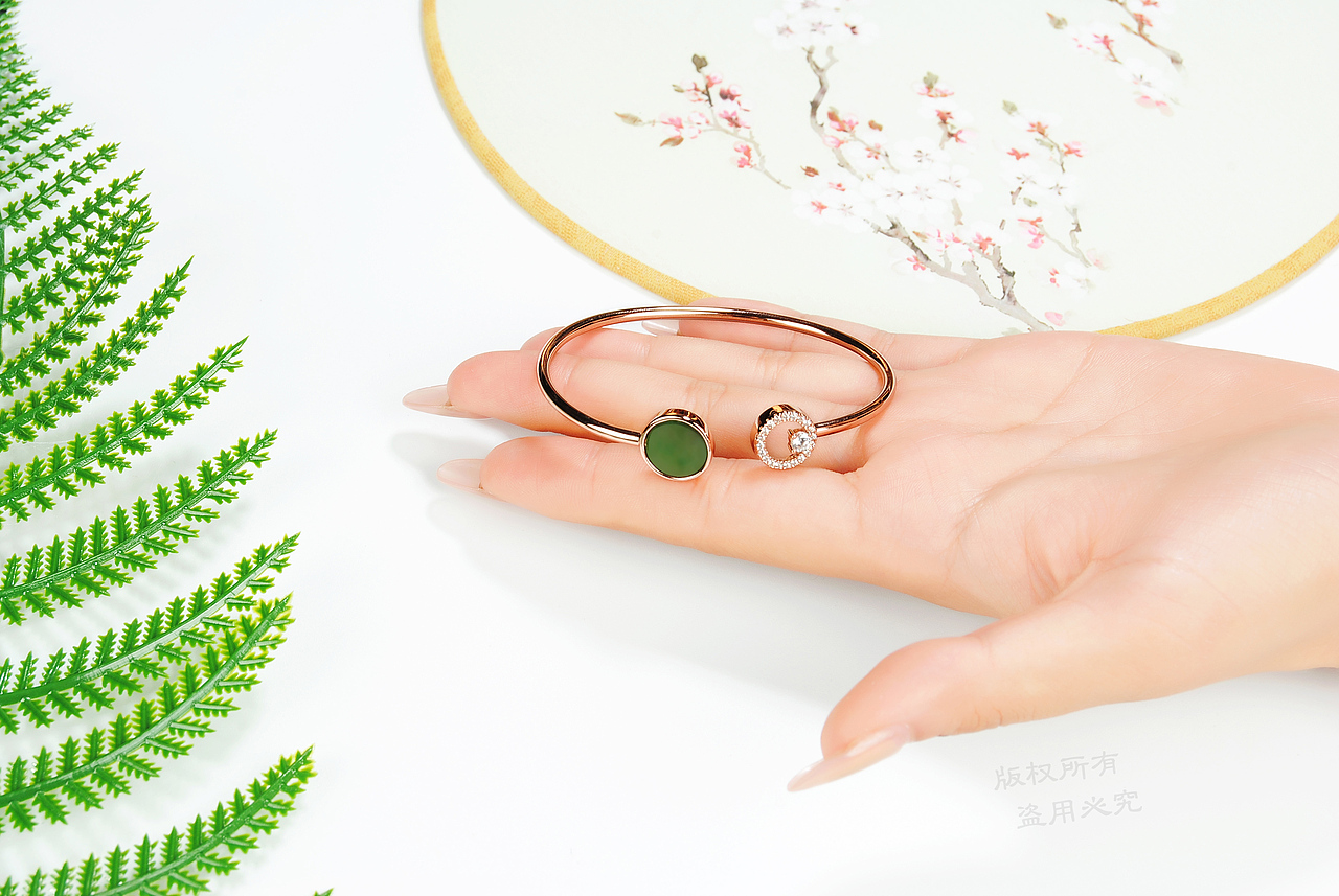 和田玉手镯摆拍幸运草手镯天猫淘宝小清新银镶玉手镯