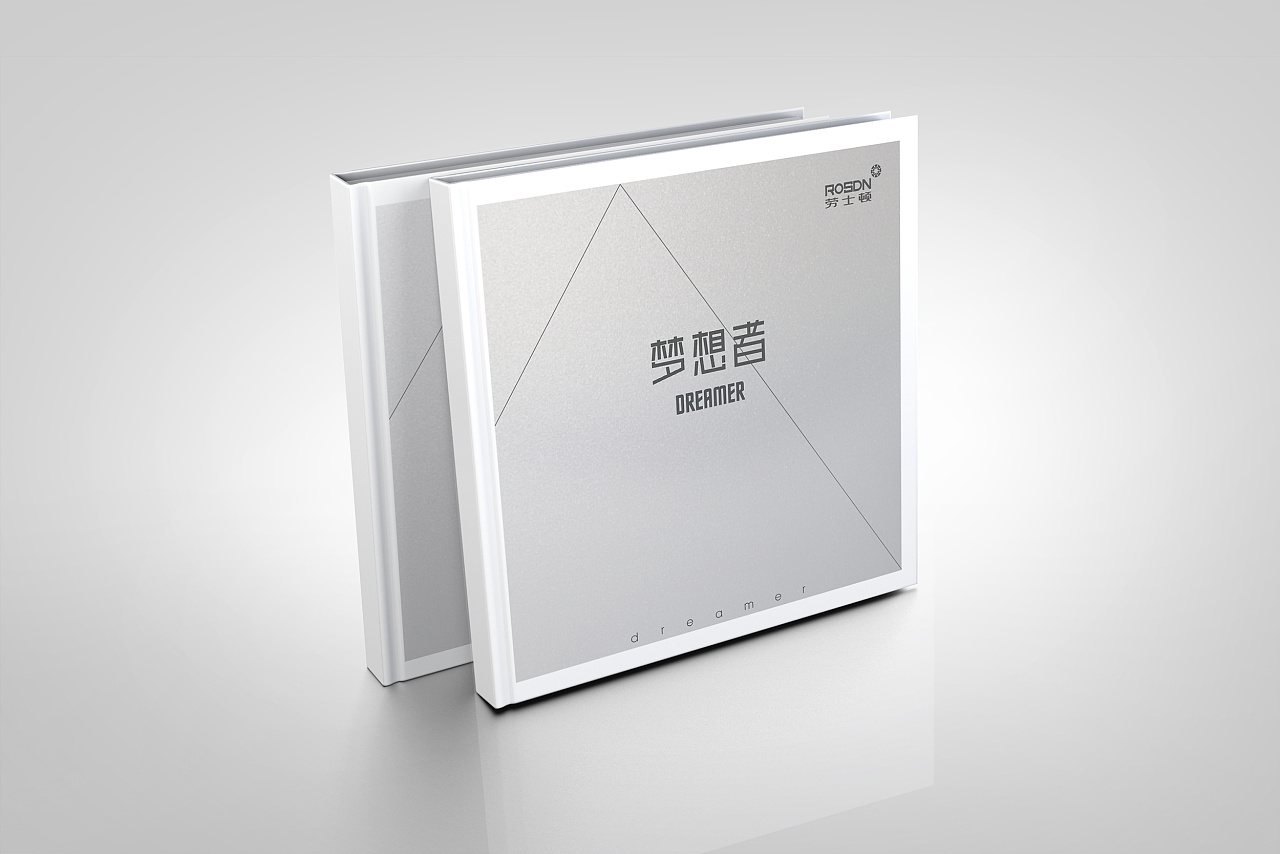 封面工艺:logo和文字烫银(第一页的空白纸用半透明硫酸纸)