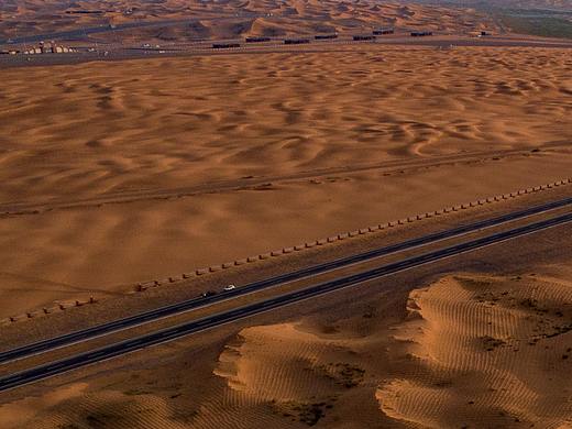 腾格里沙漠-阿拉善盟