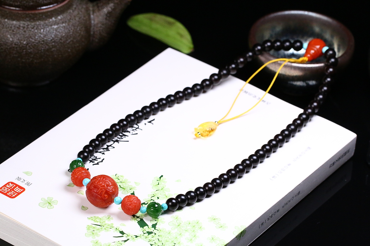 南红摄影----【青春不知笼中鸟,岁月深处又相逢】