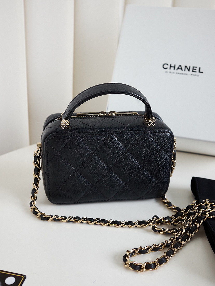 Chanel 荔枝牛皮相机包