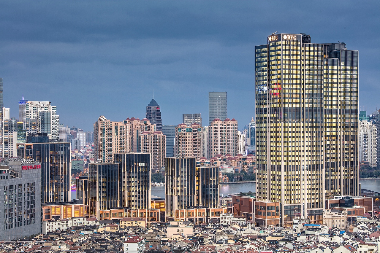 最近的上海（图ZNzE4NDk4ODA=） - 环境/建筑摄影 - 站酷设计师建筑空间摄影陈铭原创素材 - 站酷ZCOOL