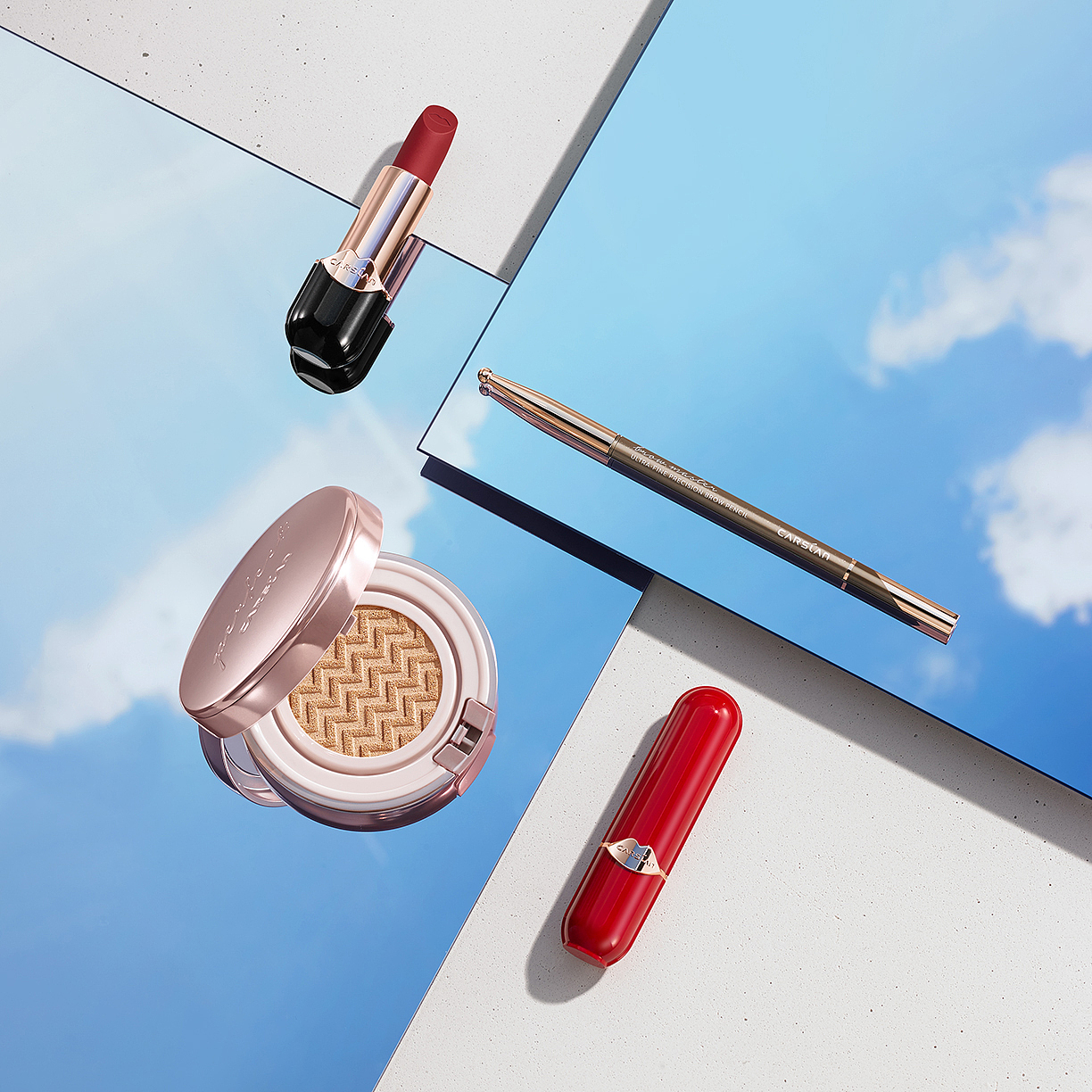 假装在加班!为了那片云。。。。。。