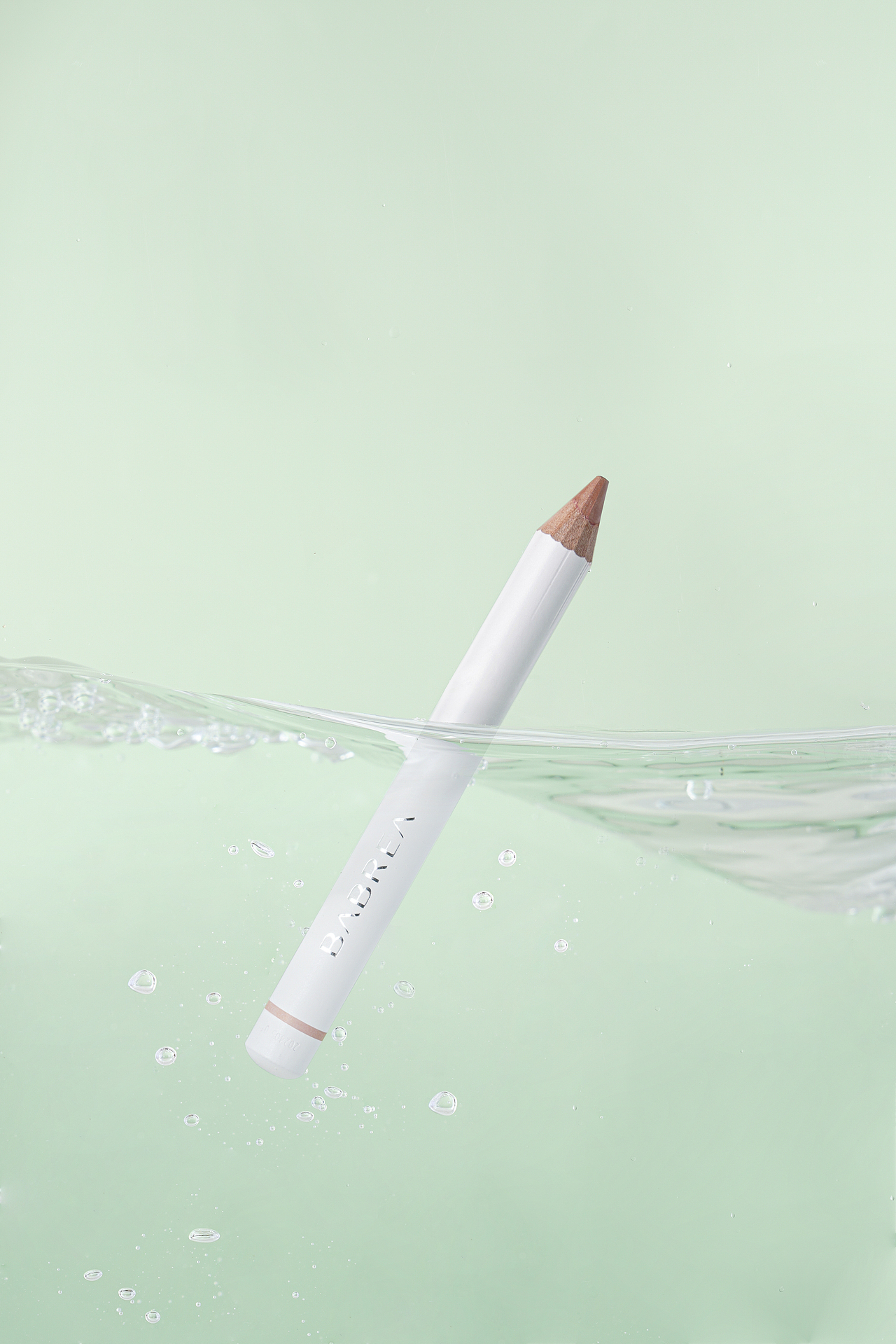 卧蚕笔 美妆 创意静物拍摄（图ZMjkyMTgxNjI0） - 产品摄影 - 站酷设计师v大梨呀原创素材 - 站酷ZCOOL