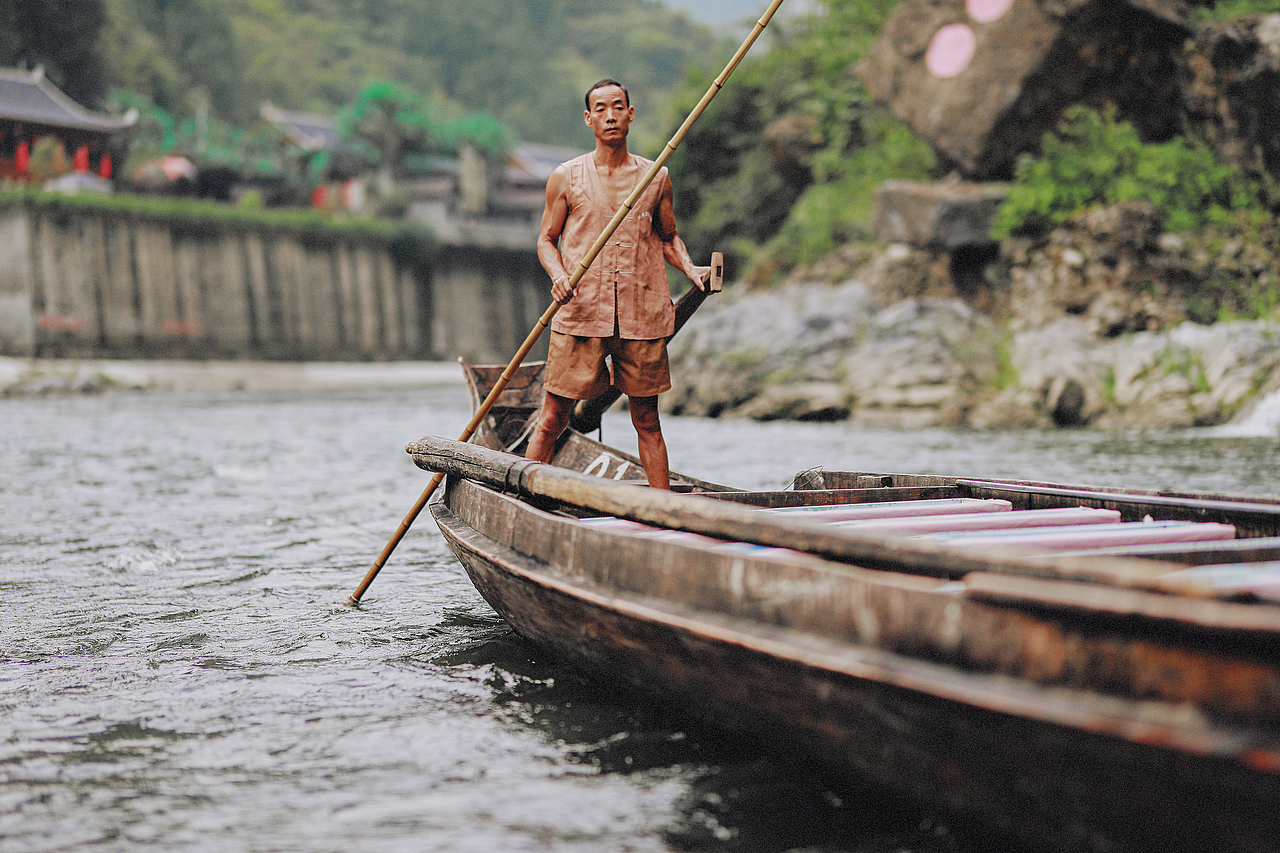 逆流而上最后的纤夫