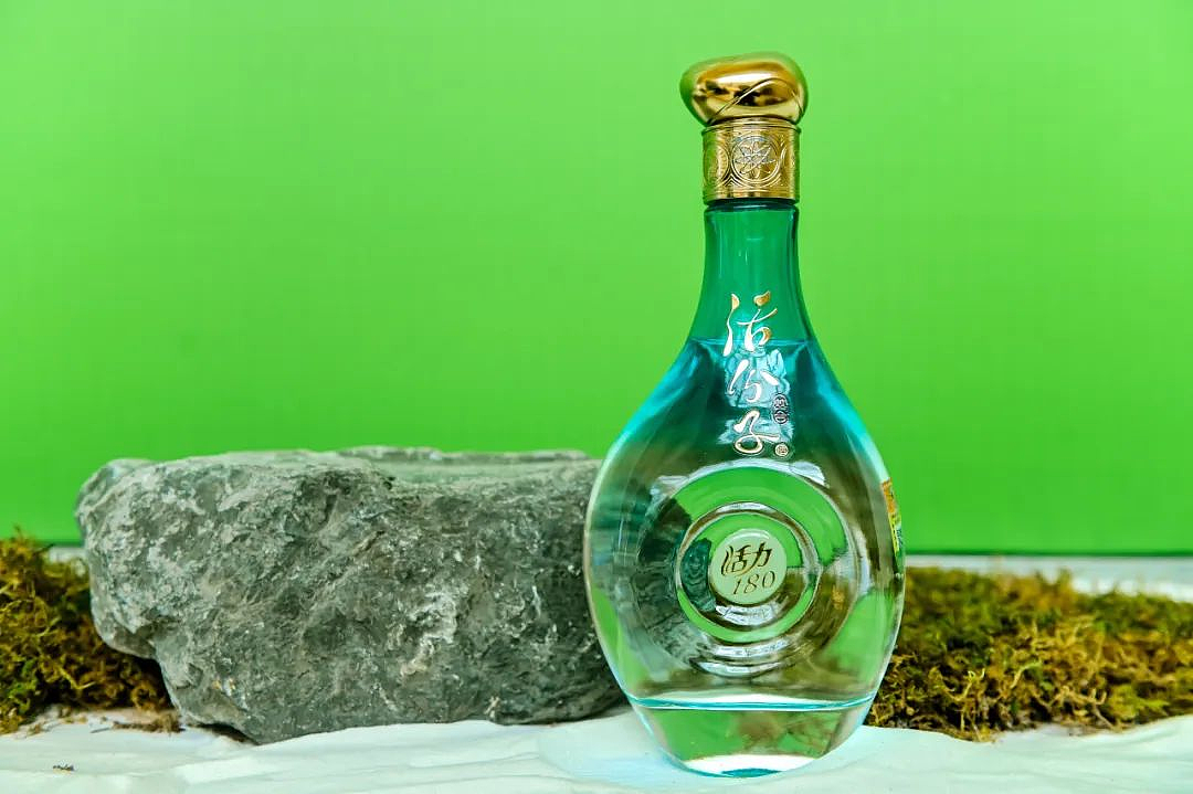 丛台酒业 x 甲古文設計 | 活出精彩（图ZMzY3MTgxMzAw） - 包装 - 站酷设计师甲古文設計原创素材 - 站酷ZCOOL