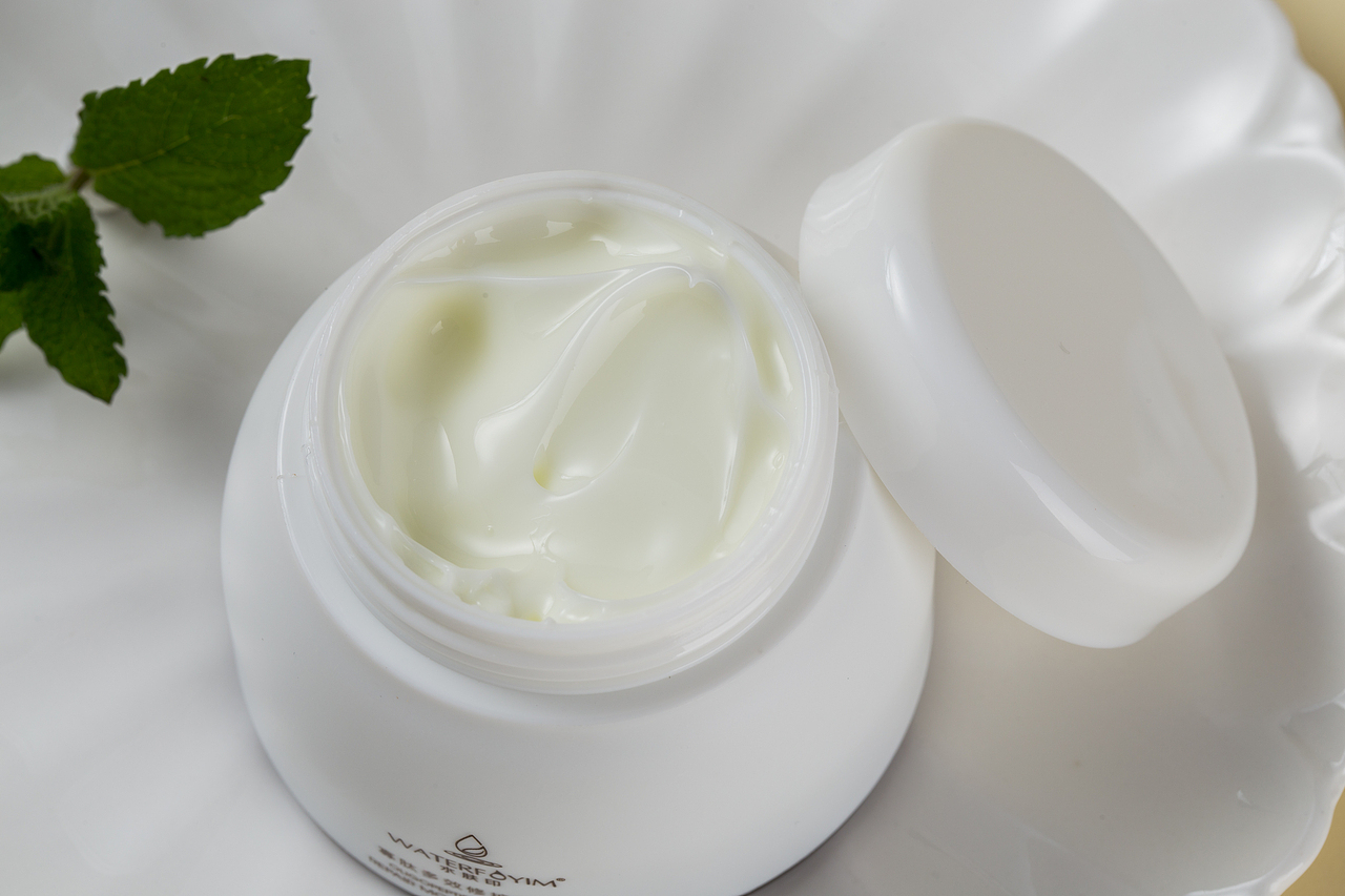 保湿喷雾拍摄 ×洁面乳拍摄 ×面膜拍摄 -江苏雷霆策