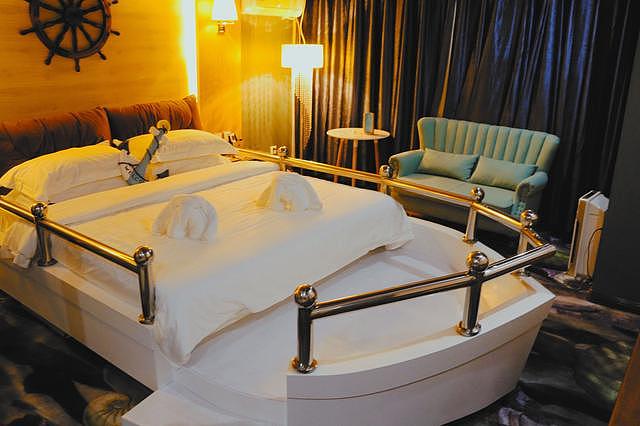 河北邯郸美渡影咖精品主题酒店设计案例