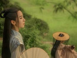 依山傍水房數(shù)間，行也安然，坐也安然；