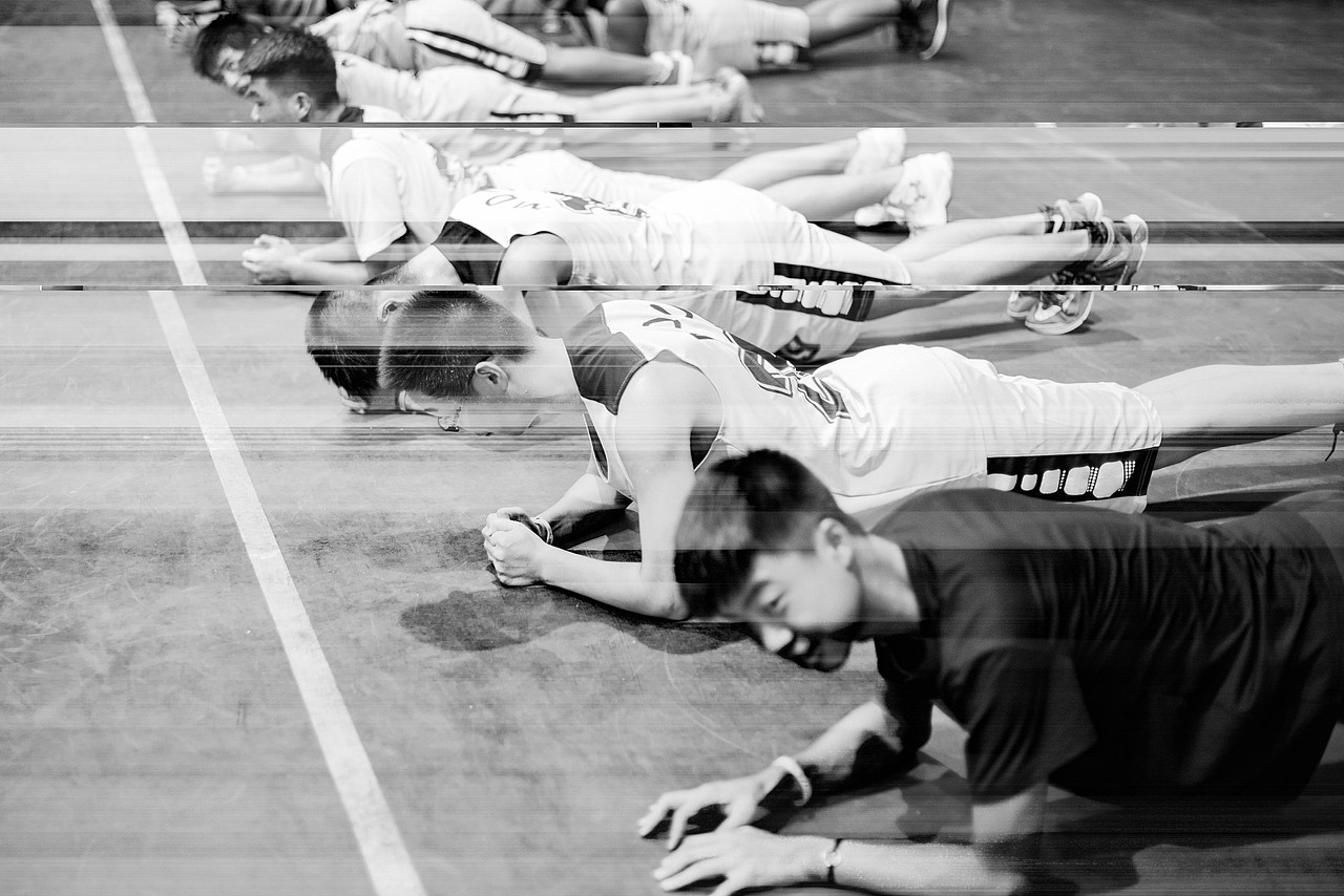 打你个球（图ZNTcxNjE1MjA=） - 人像摄影 - 站酷设计师丁典原创素材 - 站酷ZCOOL