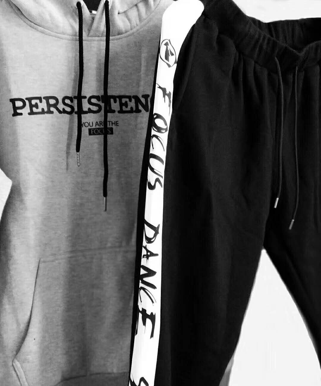 七兔服装定制案例一览（图ZMTAxMTU3Nzgw） - 休闲/流行服饰 - 站酷设计师多年不见得儿子原创素材 - 站酷ZCOOL