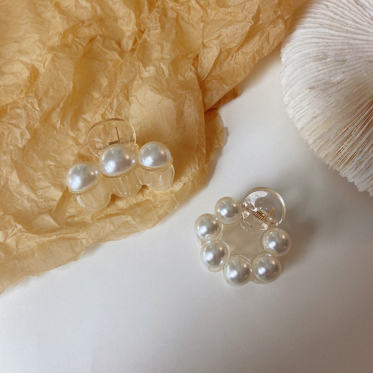 ins风冷淡风耳饰耳环场景图拍摄 合金 银饰品模特拍摄（图ZMjUzNDQxODY0） - 产品摄影 - 站酷设计师何以朱颜原创素材 - 站酷ZCOOL