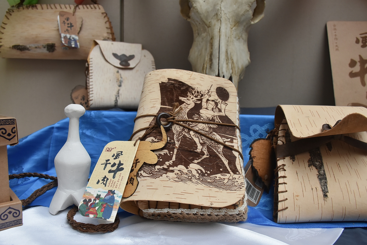 #2018毕业展＃湖工大2018届包装设计艺术学院毕设作品（图ZMTMzMjMyMzk2） - 包装 - 站酷设计师梁小样原创素材 - 站酷ZCOOL