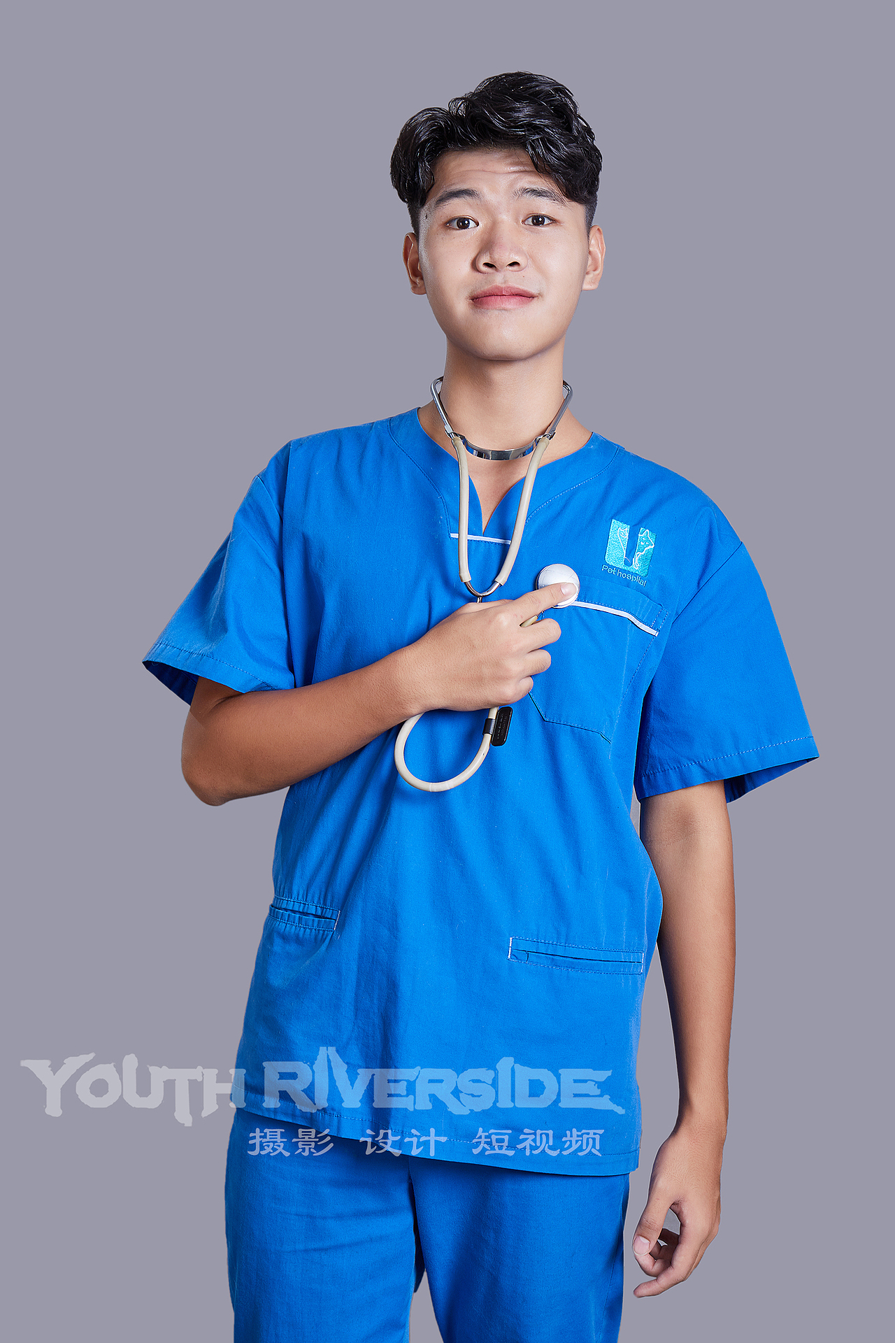 宠物医院最美医生职业照证件照