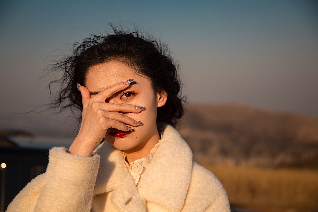 追逐光影的少女