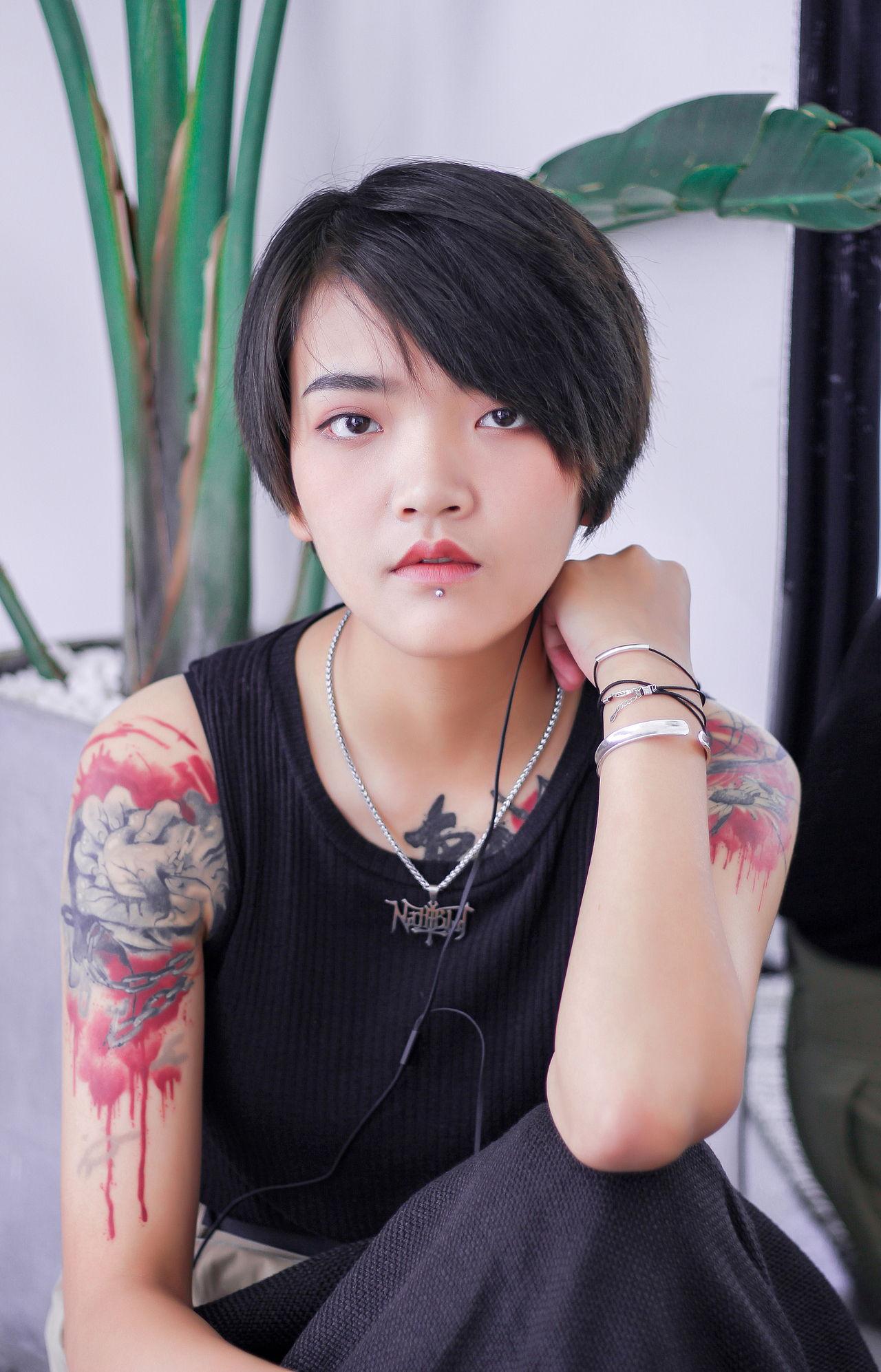 狮子座（图ZMTU1Njg3MzU2） - 人像摄影 - 站酷设计师安徒生没有童话原创素材 - 站酷ZCOOL