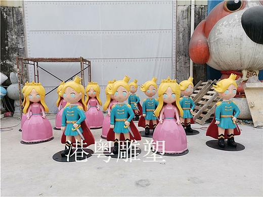 创意魔法城堡，玻璃钢王子公主卡通雕塑景区艺术摆件