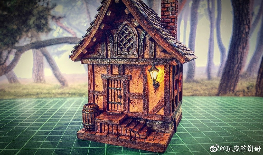 中世纪迷你皮革小屋