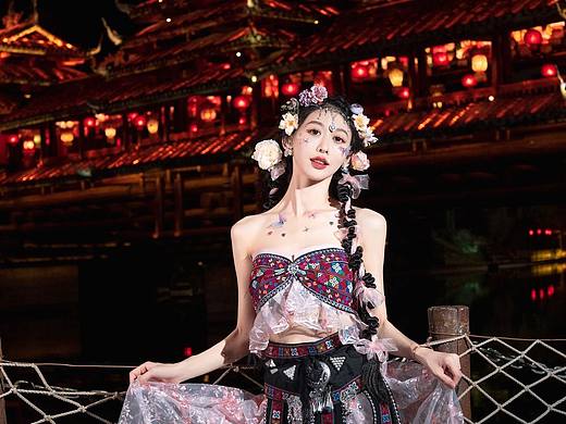 谁能拒绝这么美的哈尼族服饰